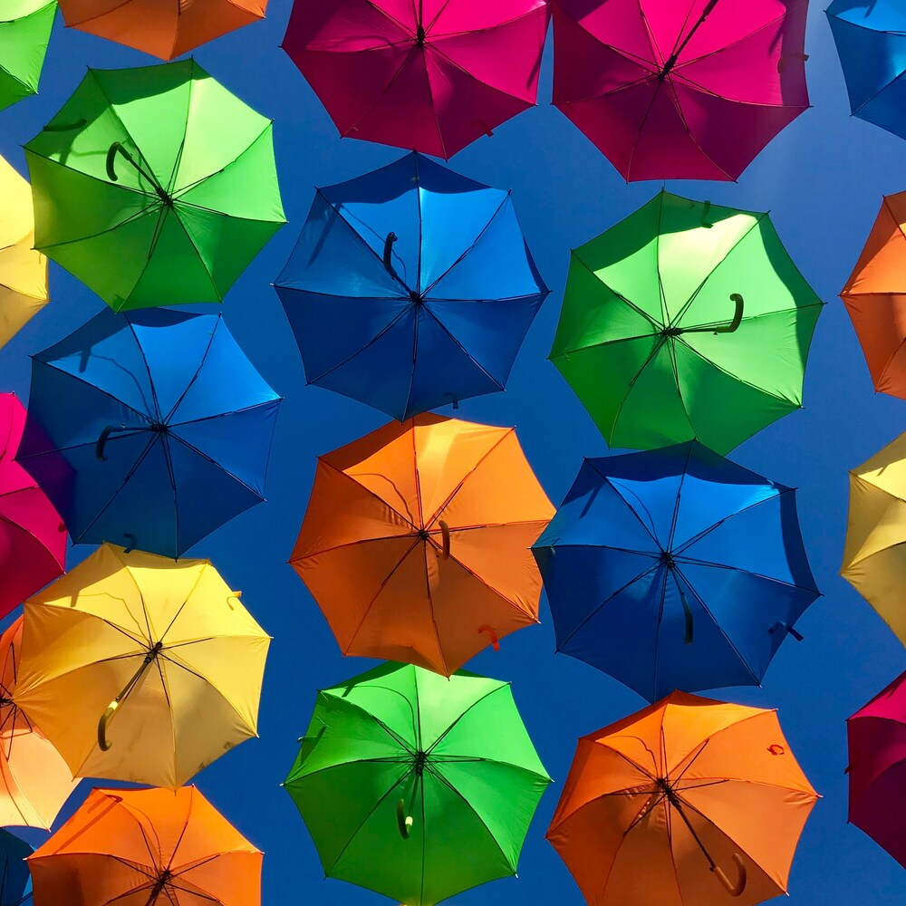 parapluie coloré après